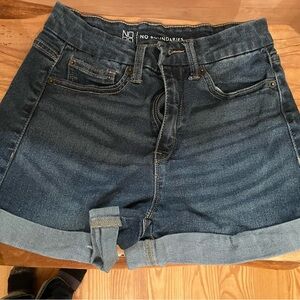 No boundaries Jean shorts